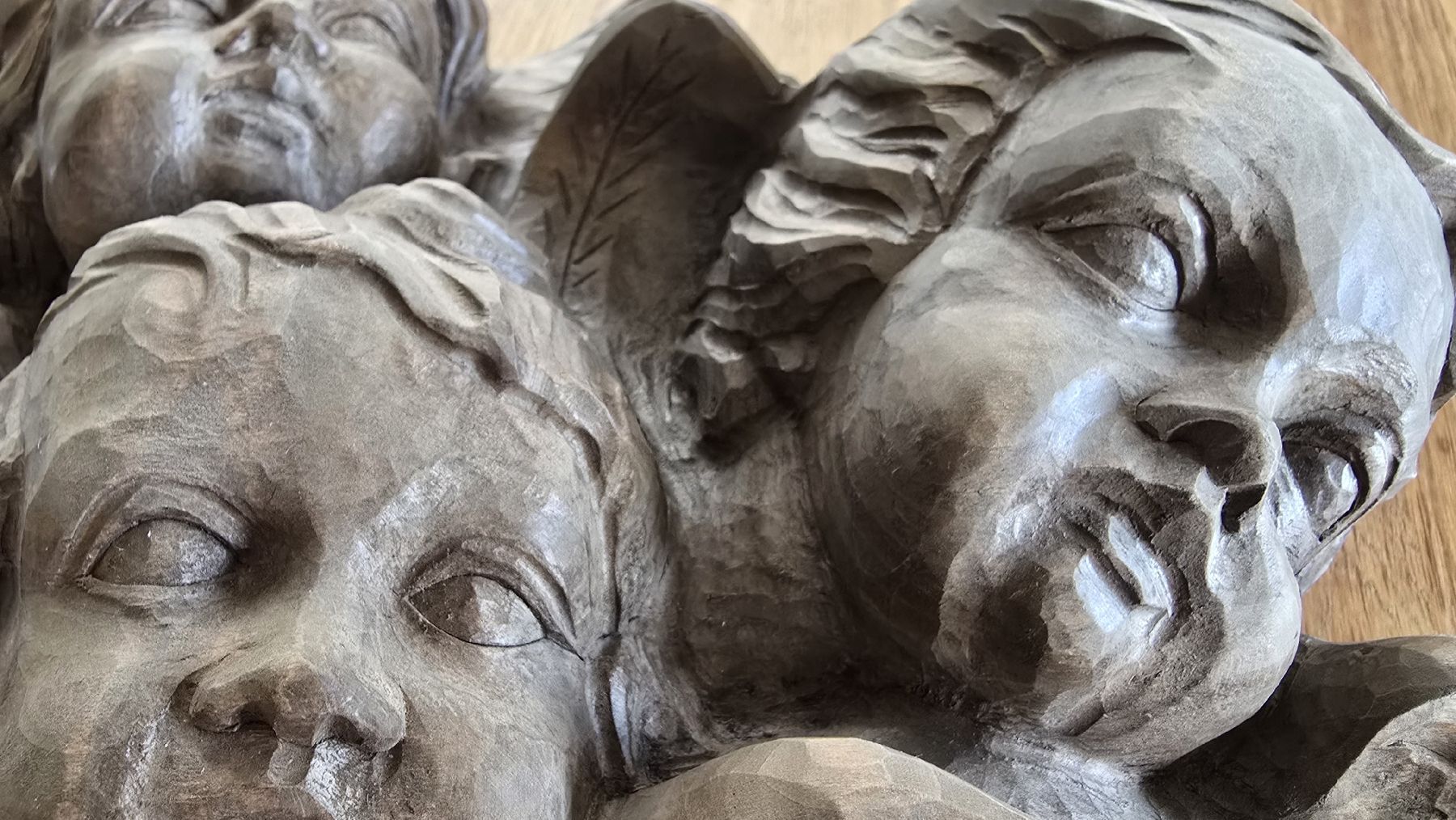 Figuren: Engelsköpfe Schnitzerei – Gebraucht aus Triesen von Vanlie 2