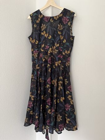 A. Couture Lausanne dress, floral pattern L
