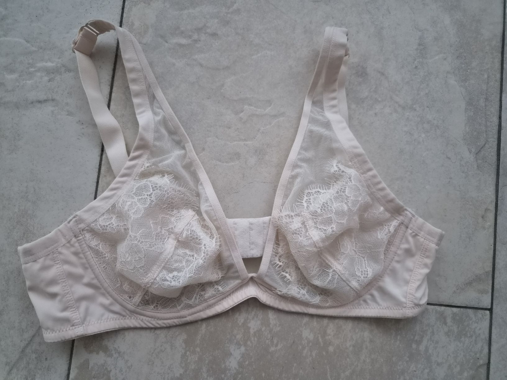 Altra biancheria intima: Damen BH Spitze beige Grösse 85B, transparent  – Usato da Niederrohrdorf venduto da Miripfiri 1