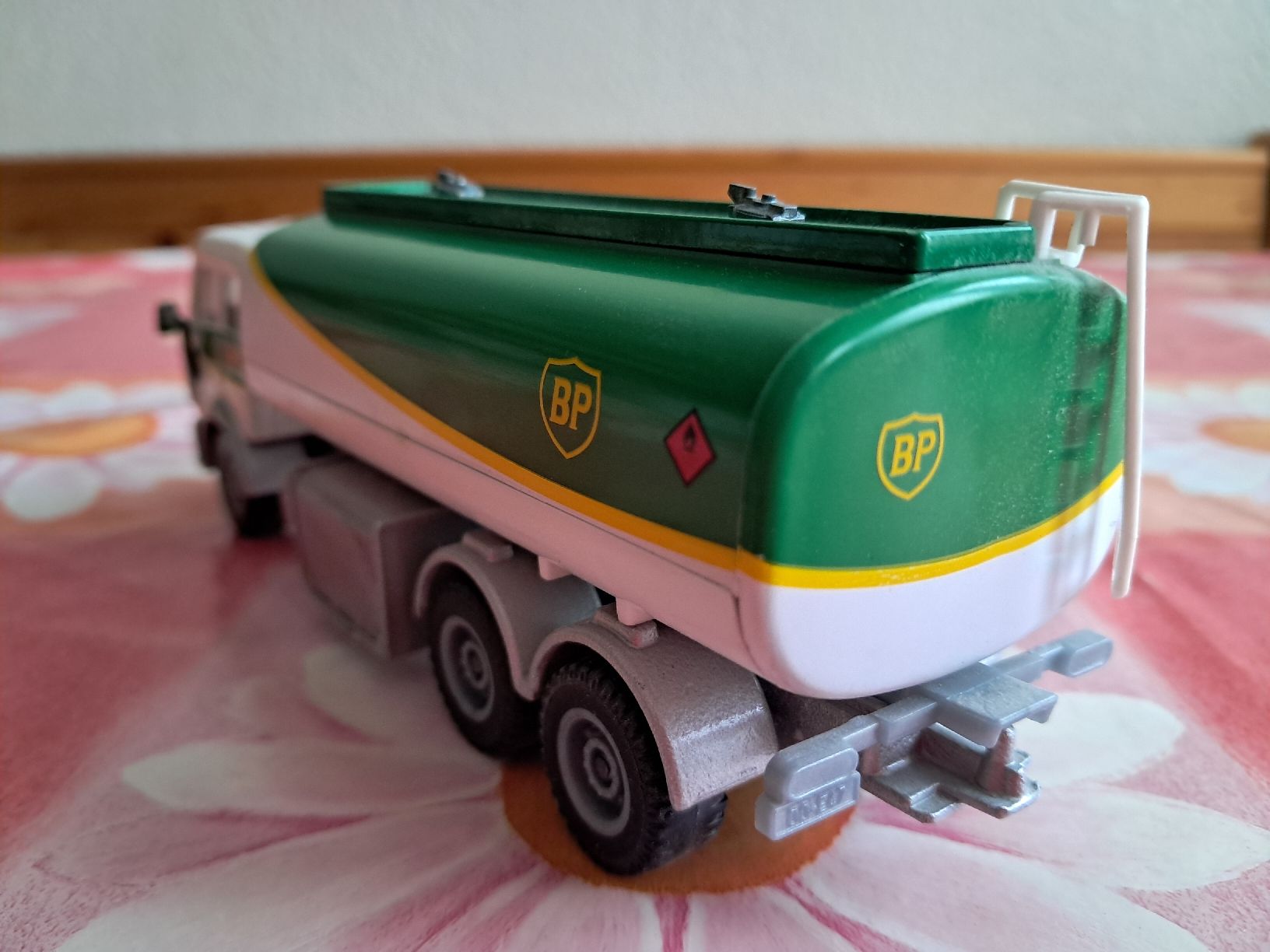 Siku Modellini d'auto: Siku Tankwagen Werbemodell BP – Nuovo (secondo la descrizione) da Strengelbach venduto da Wedi73 4