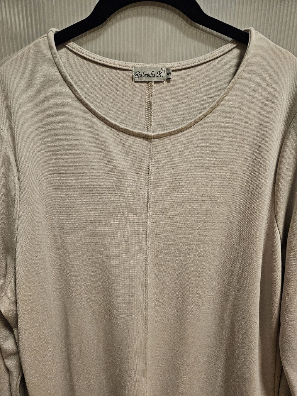 Pullover & Sweatshirts: uni Pulli-Shirt Gr. 44 - Gabriella K. - Spendenaktion – Neu (gemäss Beschreibung) aus Unterkulm von Beljasch 2