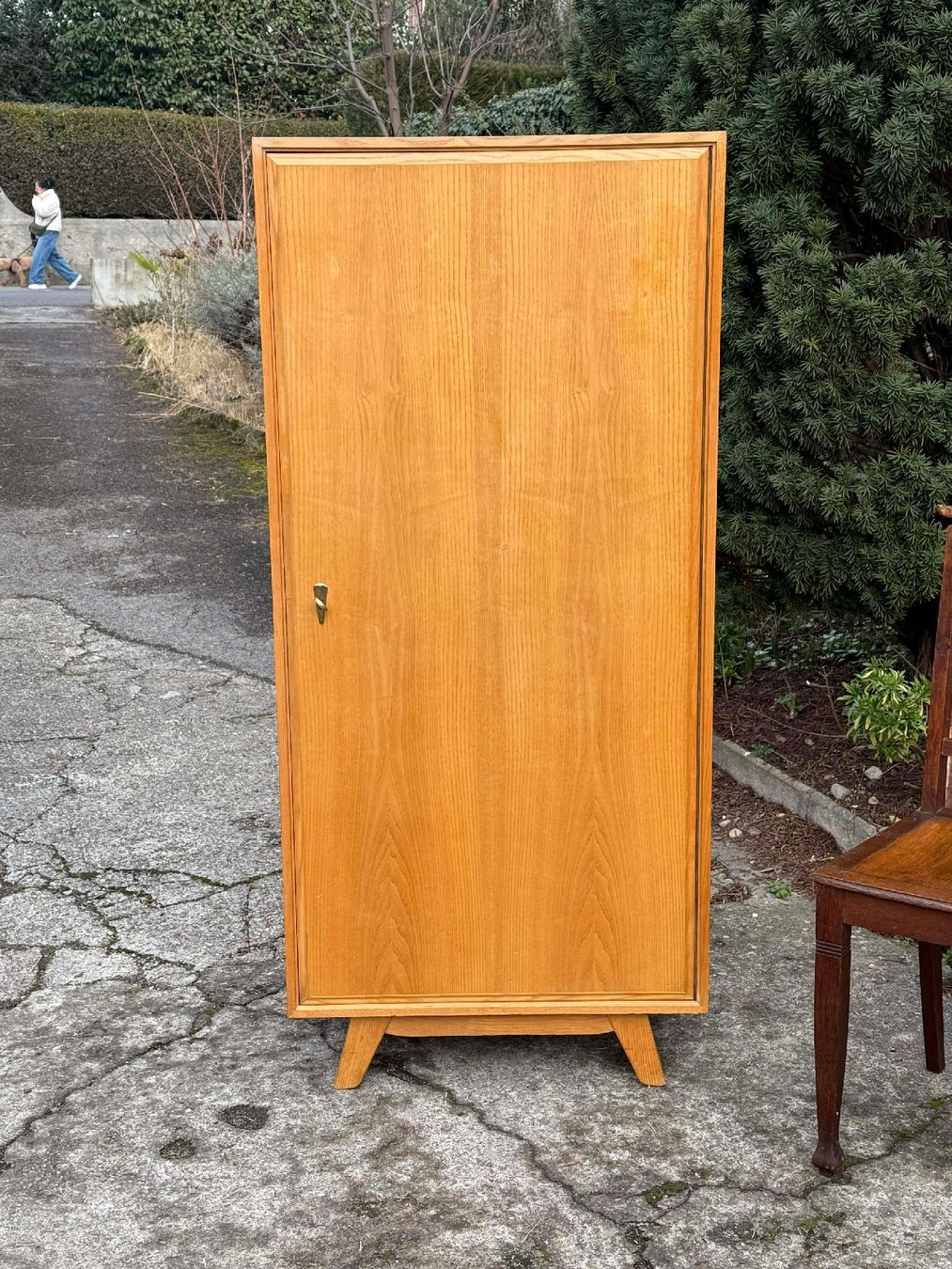 Schränke: armoire en bois aux pied compas – Gebraucht aus Crissier von BaptiH 3