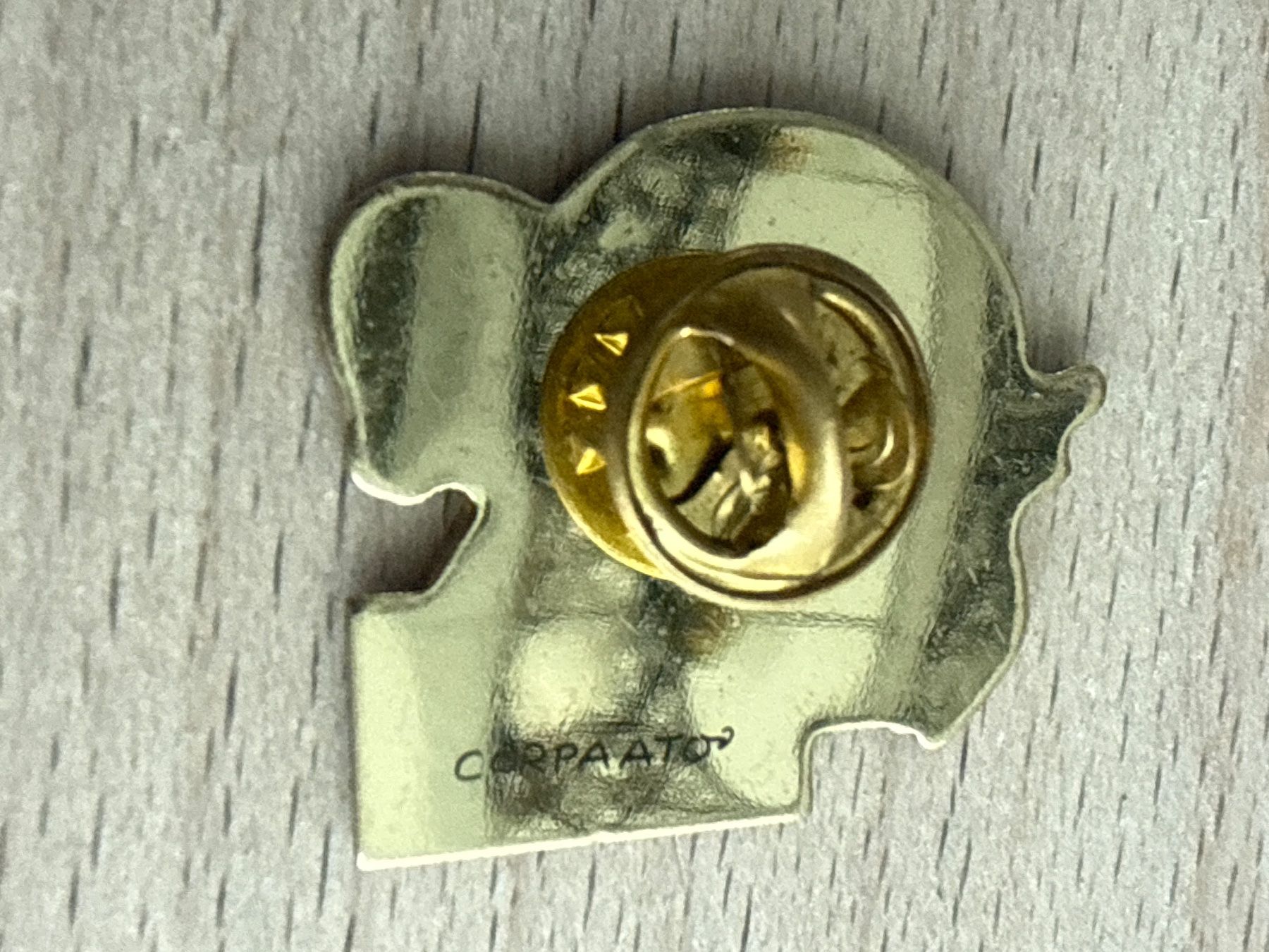 Plaquettes & Badges: Pin Piatti ist farbiger – D'occasion à Glattbrugg par Schweigmatt 1