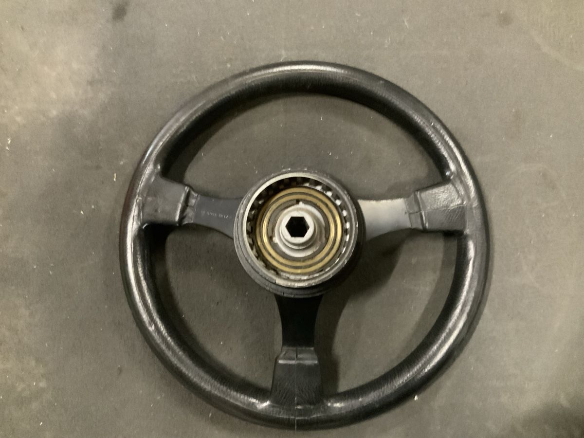 Ford Tutti pezzi di ricambio auto: Ford Escort – Usato da Lausanne venduto da Shei2014 1