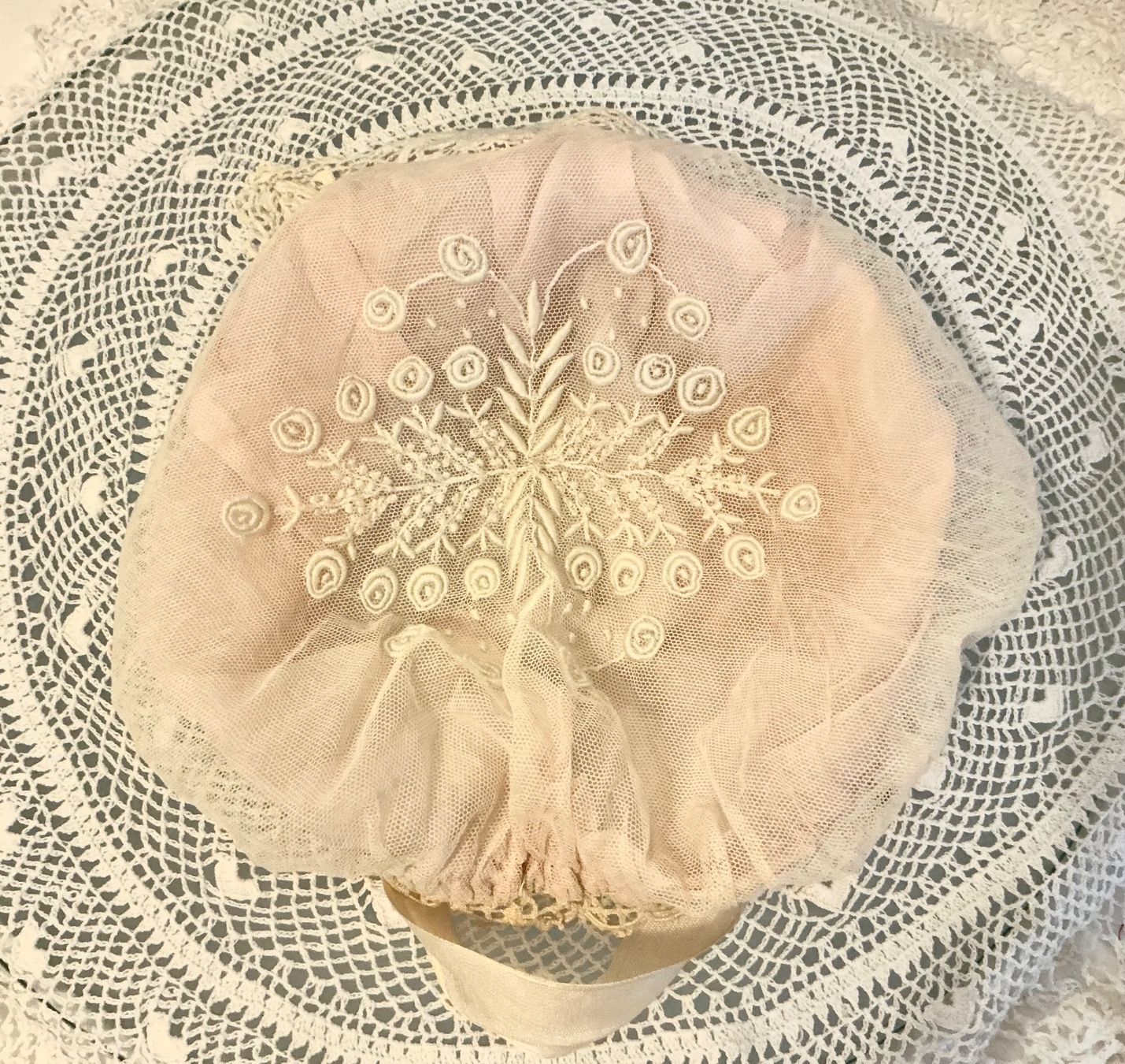 Bambole: URALTES BABYHÄUBCHEN 1880 – Usato da Zell LU venduto da Silvermemory 6
