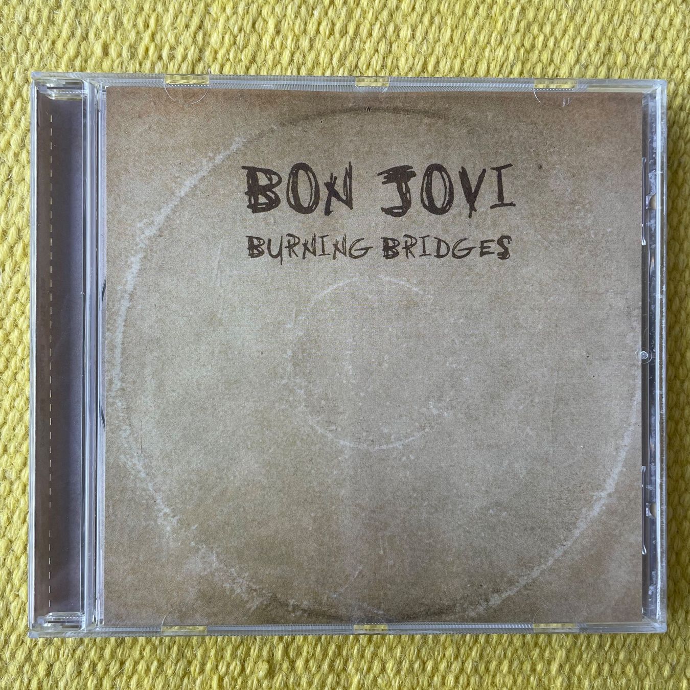 CD: BON JOVI-BURNING BRIDGES – Usato da Rorschacherberg venduto da CD-Roli