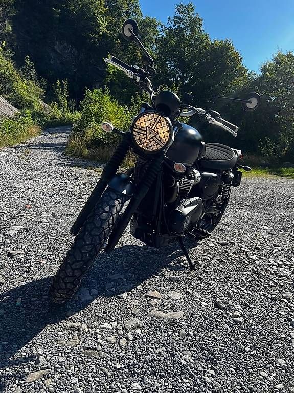 Triumph Strada: Triumph Street Scrambler mit Sonderlackierung – Usato da Kehrsiten venduto da NNfR72 2