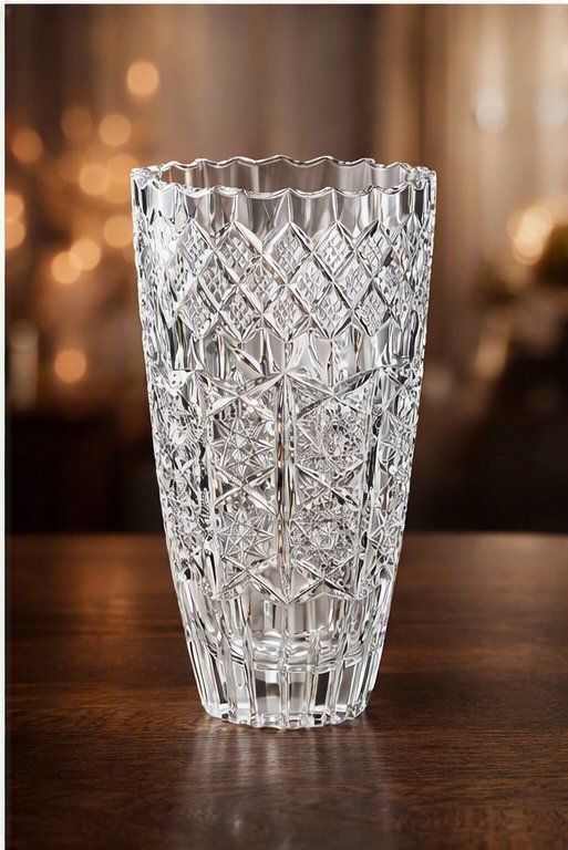 Vase & Récipients: Glasvase mit Kristallglas-Optik – D'occasion à Stein am Rhein par webwombat