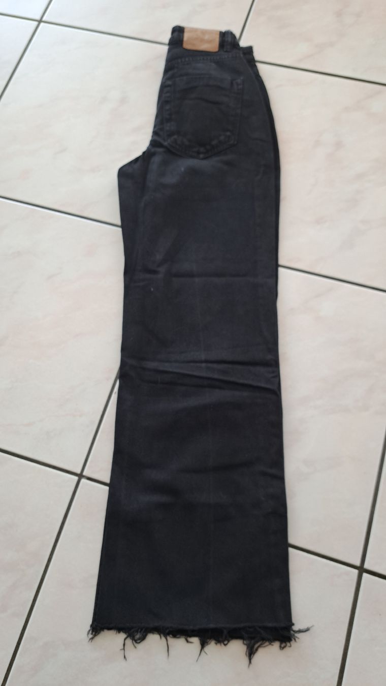 Jeans: jeans 32 Bershka – Nuovo e nell'imballaggio originale da RIAZ venduto da Betty012 1