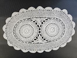 Spitzendeckchen gehäkelt Spitzen Deckeli 42x28 cm Weiss Ecru