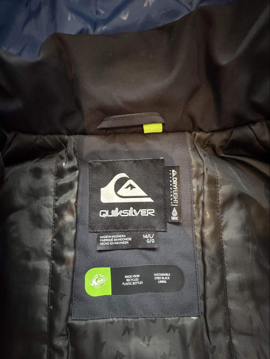 Sci: Veste ski Quiksilver garçon Taille 14 ans – Usato da Villars-le-Grand venduto da Eva_1986 3