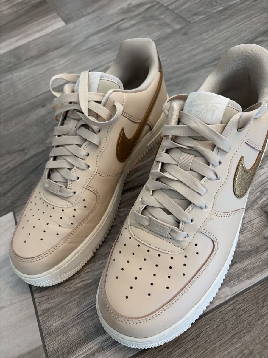 Nike Herrenschuhe: Baskets Nike Air Force 1 Beige Doré taille 43 – Neu (gemäss Beschreibung) aus St-Gingolph von emergency_one 4