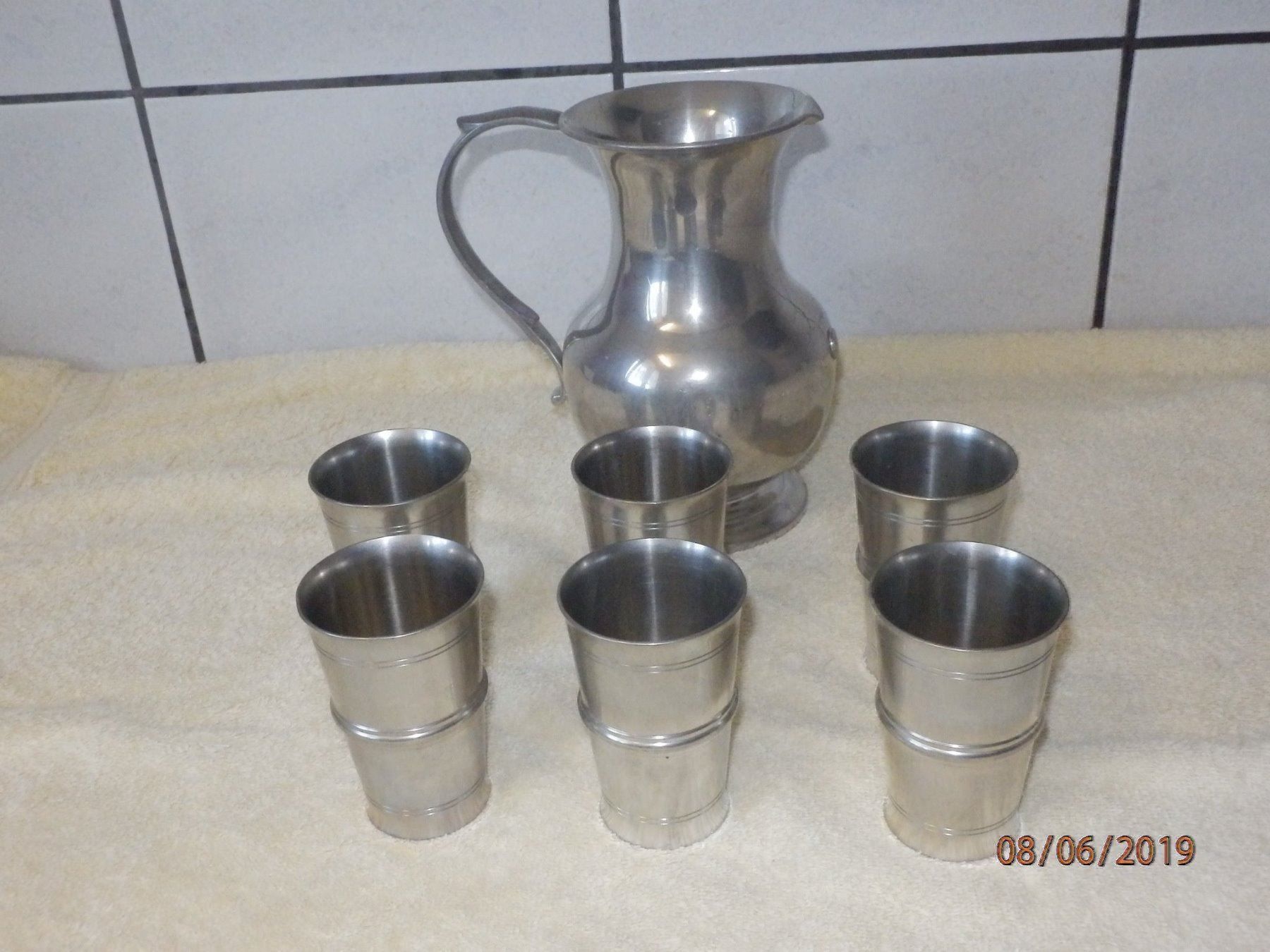Caraffe: Zinnkrug mit 6 Becher, H.J. Geneve – Usato da Ueberstorf venduto da dinbau 2