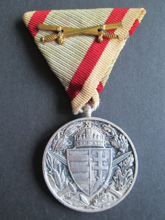 Orden,"PRODEOETPATRIA," 19141918, mit Kriegsdeko Kaufen auf Ricardo