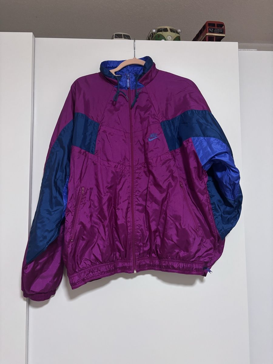 Nike Giacche: Nike Windbreaker – Nuovo (secondo la descrizione) da Rechthalten venduto da Stephi_03