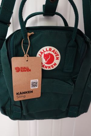 Fjällräven Kanken Sling Tasche dunkelgrün neu
