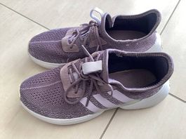 Chaussures de sport Adidas taille 38