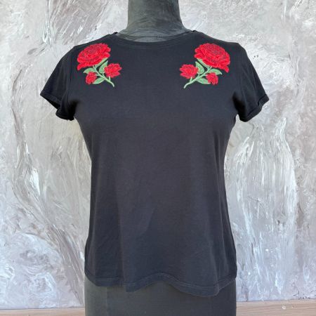 T-shirt FB SISTERS noir brodé roses rouges