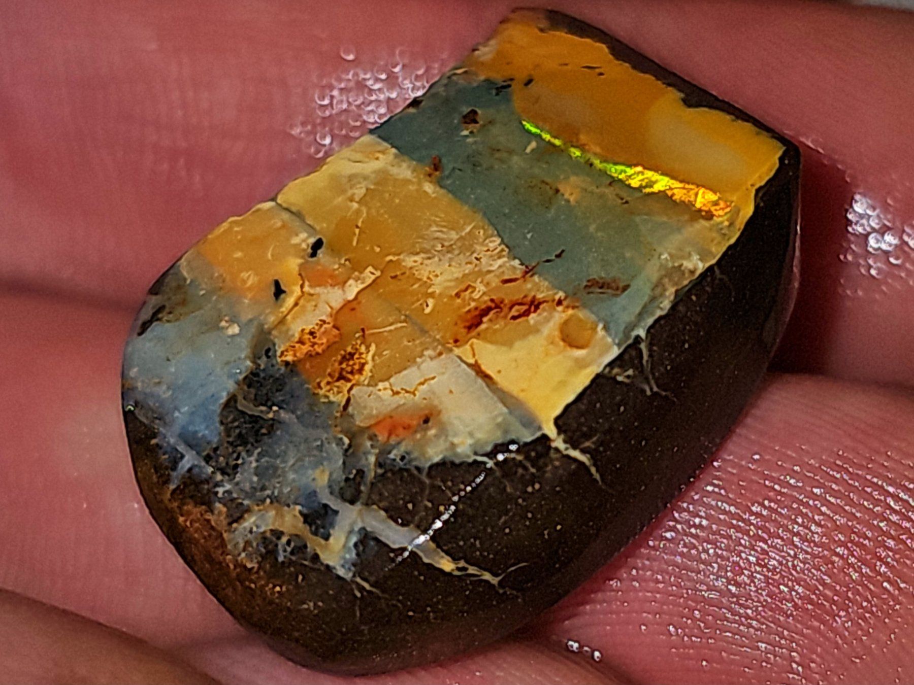 Pietre preziose: Australischer Boulder Opal Rohstein – Usato da Uerkheim venduto da Winwinner