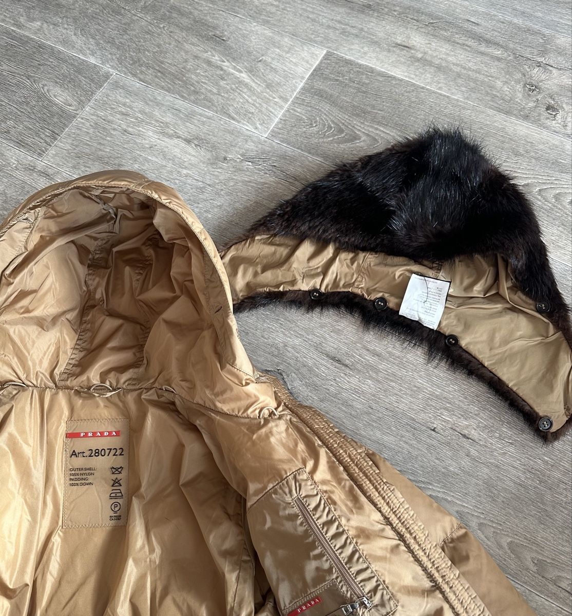 Prada Vestes: Prada Jacke  – D'occasion à Pfäffikon ZH par Nataliia. 7
