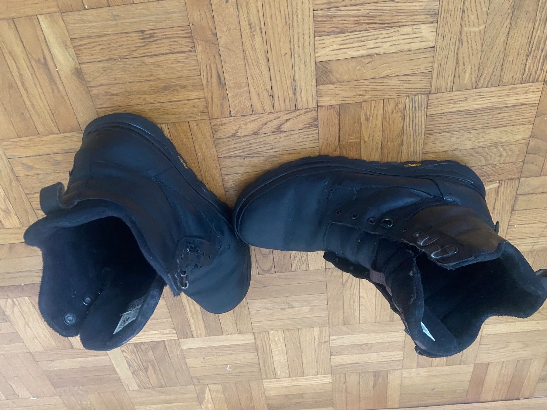 Merrell Scarpe da uomo: Leder Stiefel mit Schnürung Gr. 43,5 – Usato da Hittnau venduto da Oracel 6