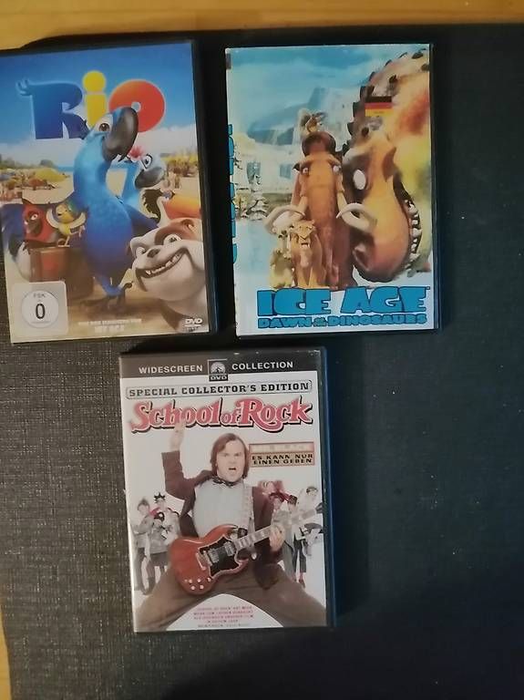 Tutti i DVDs: DVD Spielfilme für KInder – Usato da Interlaken venduto da Fontana069