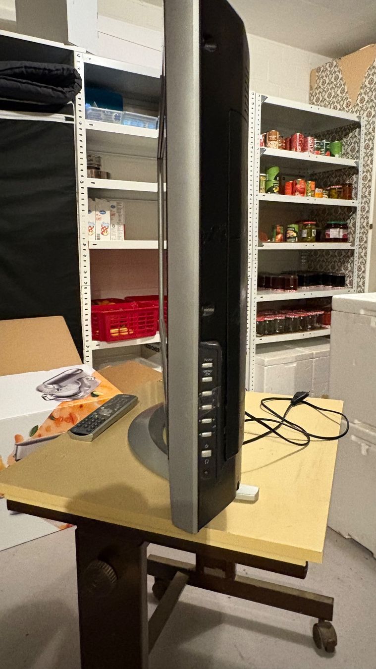 JVC Monitore: Gebrauchter Flachbildschirm – Gebraucht aus Rüegsauschachen von this_and_that 3