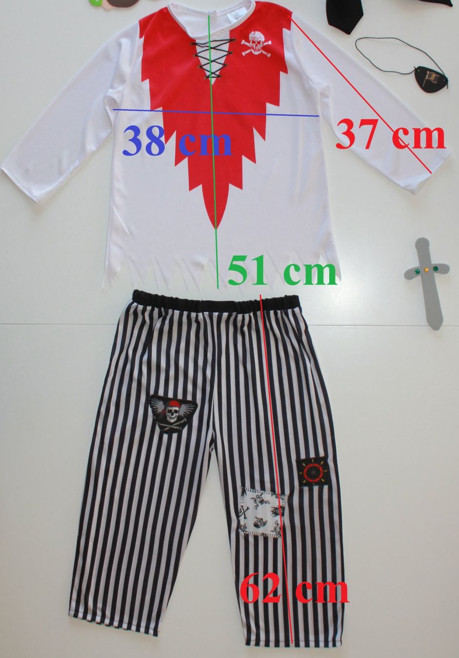 Costumi: Costume pirate / Pirat t. 4 - 6 ans – Usato da Peseux venduto da CoolShoping 2