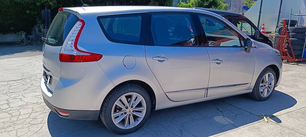 Automobili: Renault Scénic (essence) – Usato da Cossonay-Ville venduto da jmc_z2nd 1