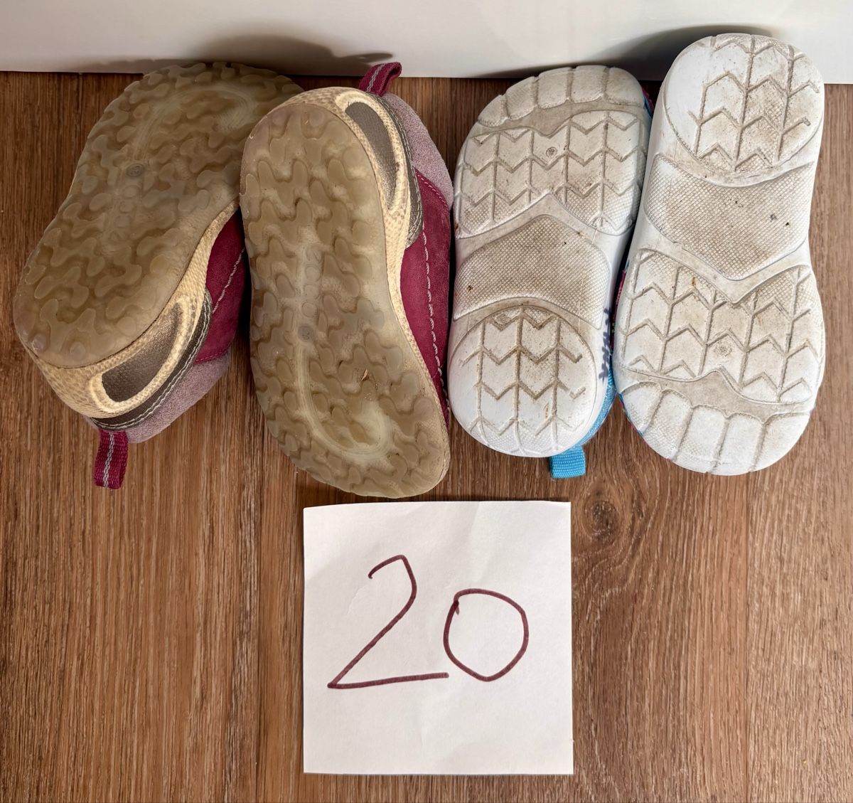 Scarpe per ragazzi: Babyschuhe, Gr. 20!!! – Usato da Einsiedeln venduto da sum_xm7z 1