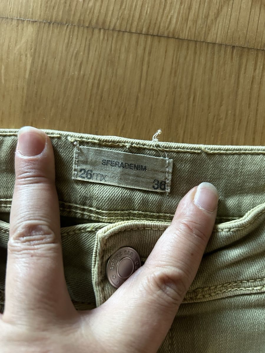 Pantalons: Short court 36 – D'occasion à Daillens par guisepa 1