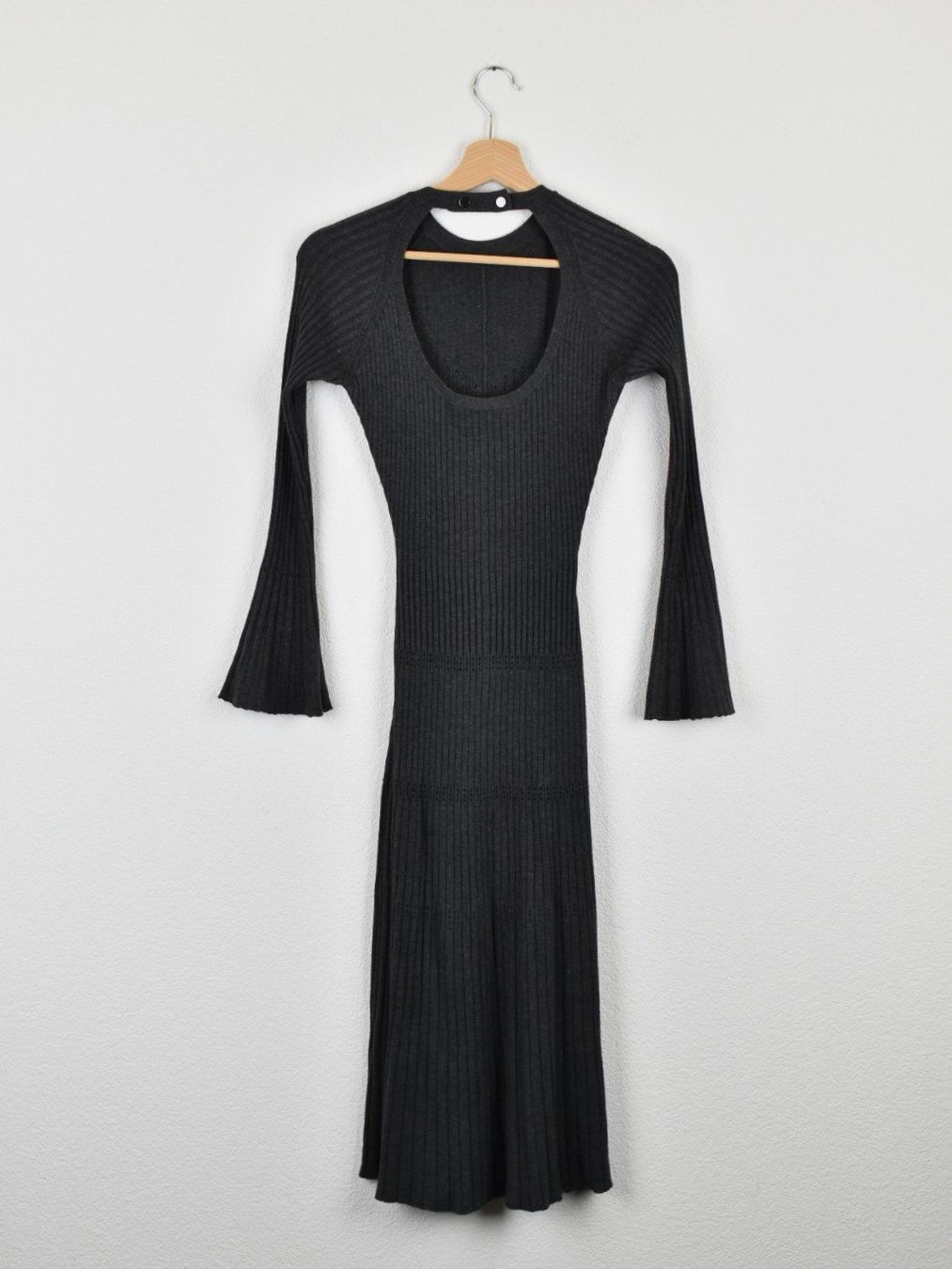 Sandro Robes: Sandro Rippstrick Kleid, grau, Gr.36 – D'occasion à Nürensdorf par 2ND_STORY 1