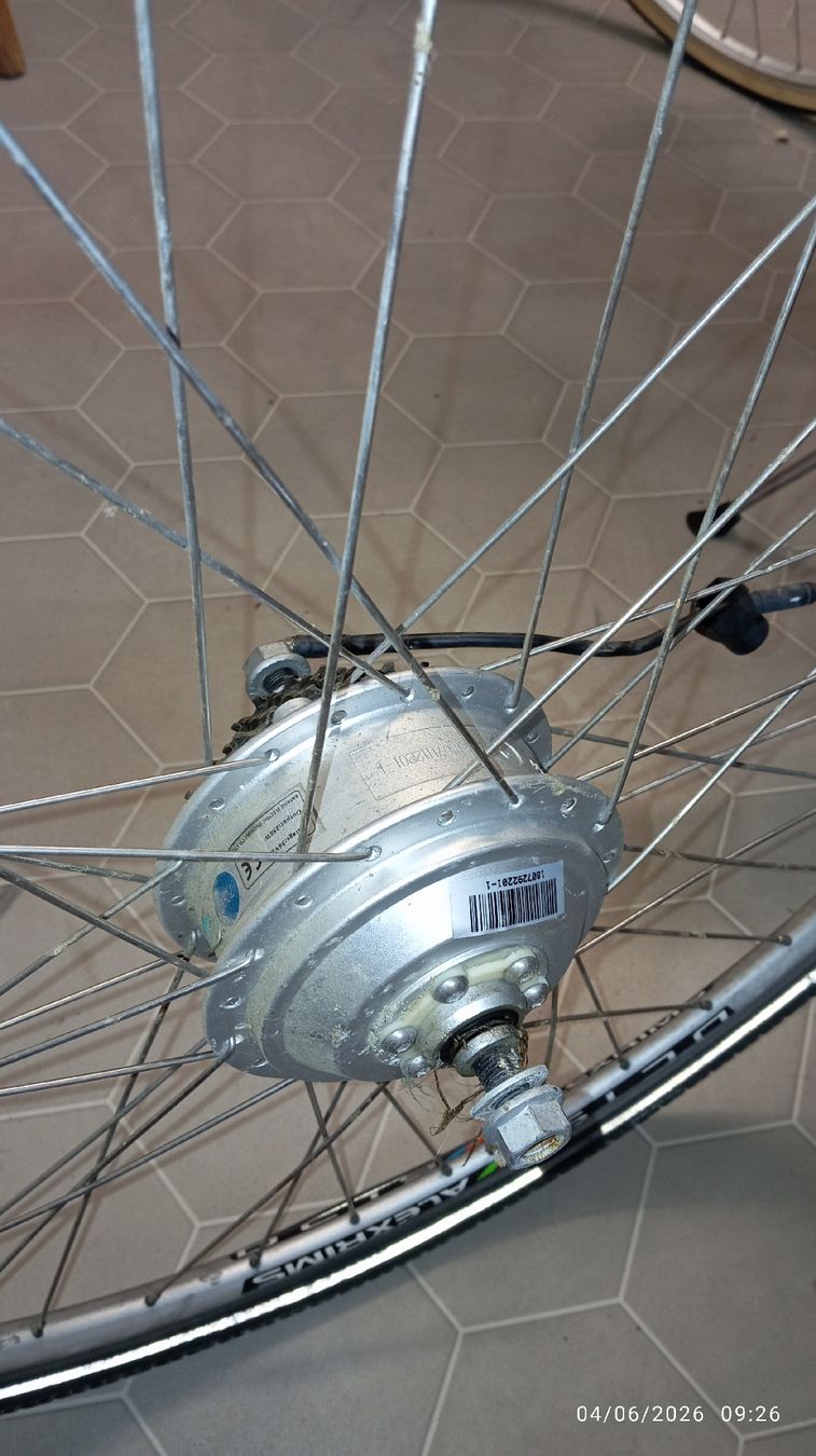 Shimano Pezzi di ricambio: roue vélo électrique 28" – Usato da Marin Epagnier venduto da Tatamata 3