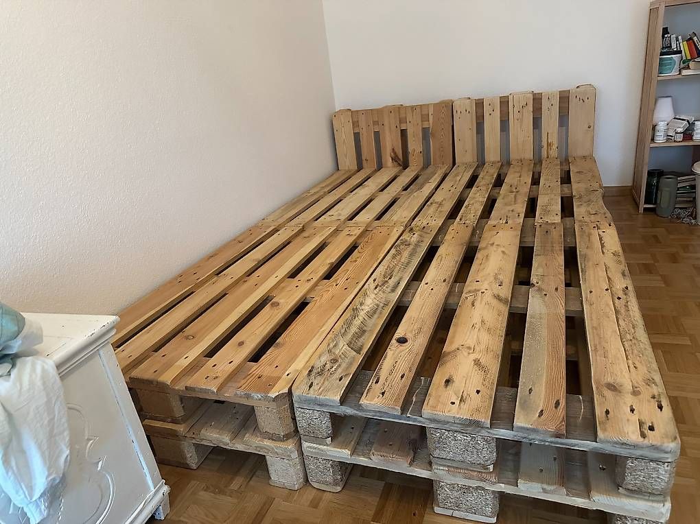Betten: Palettenbett – Gebraucht aus Basel von dzs_gjy7 2