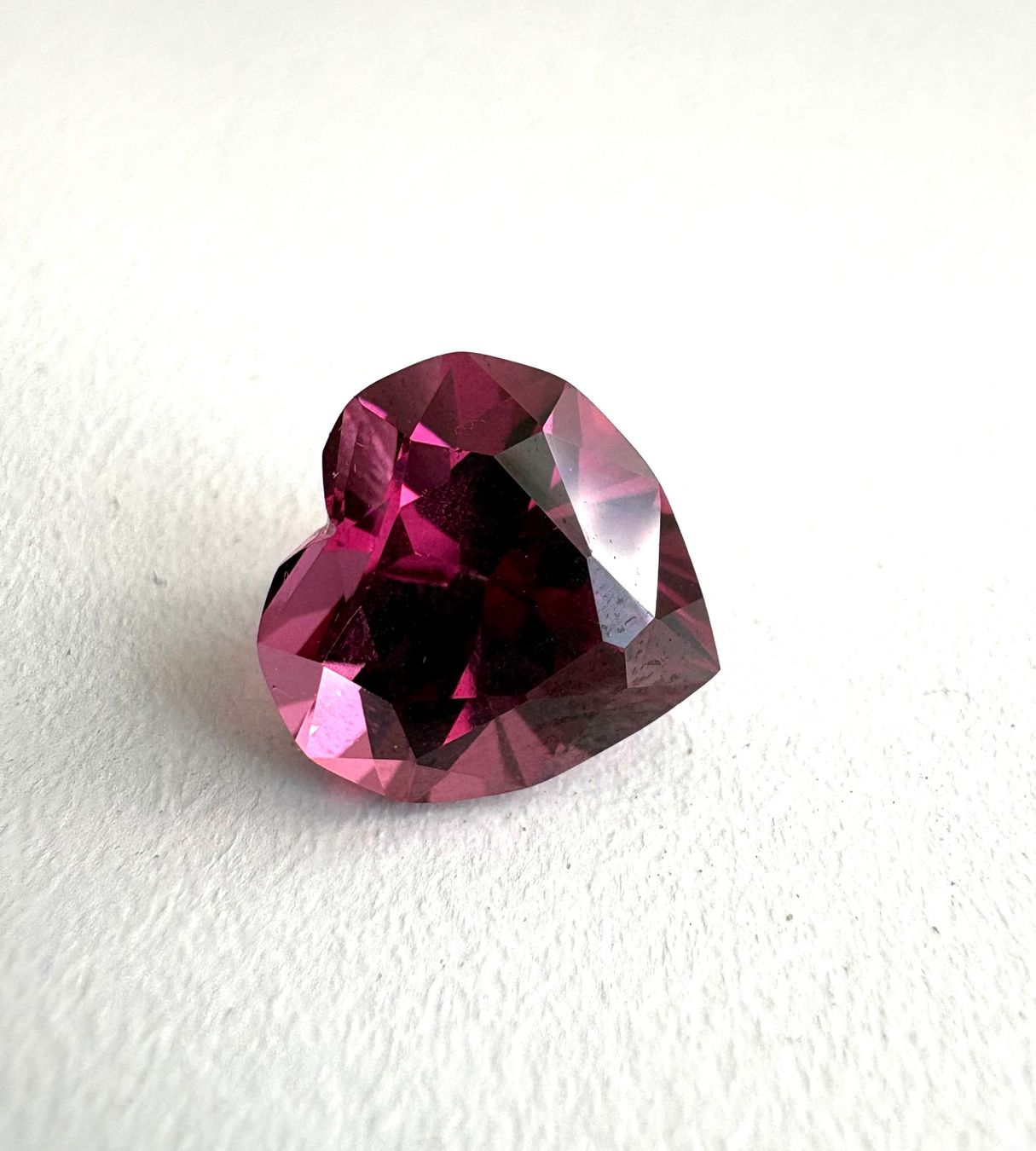 Edelsteine: Vibrant Pink Mahenge Garnet 5.2 ct – Neu (gemäss Beschreibung) aus Schliern b. Köniz von Hiel 3