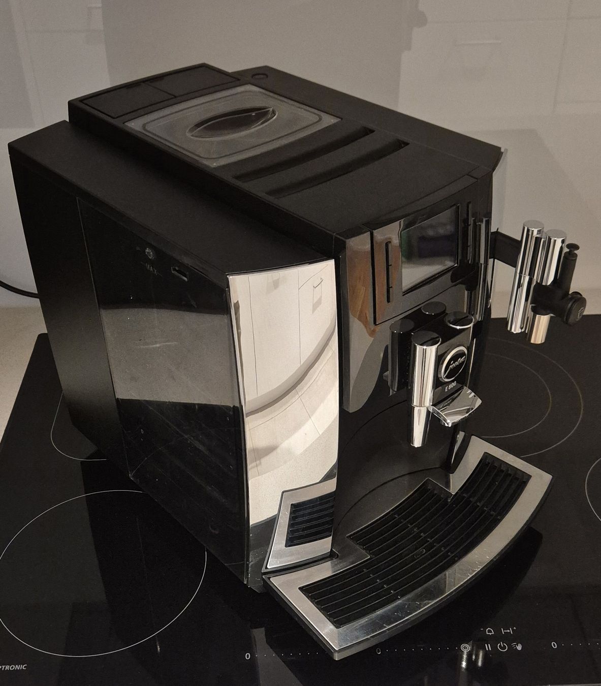 Jura Kaffeemaschinen & Espressomaschinen: Jura E800 Chrome - Error 5 – Defekt aus Sursee von dar_nt95 2