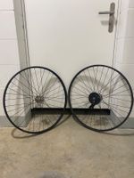 Paire de roues pour velo miliaire suisse, bon état