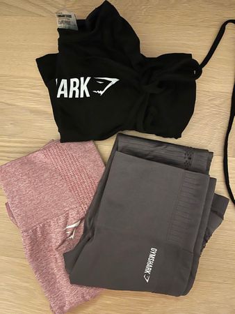Gymshark Set Leggings und Oberteil Grösse S gebraucht