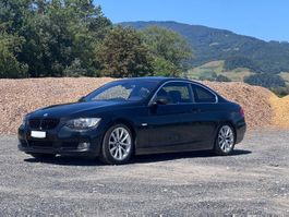 BMW 325i xDrive Coupé E92