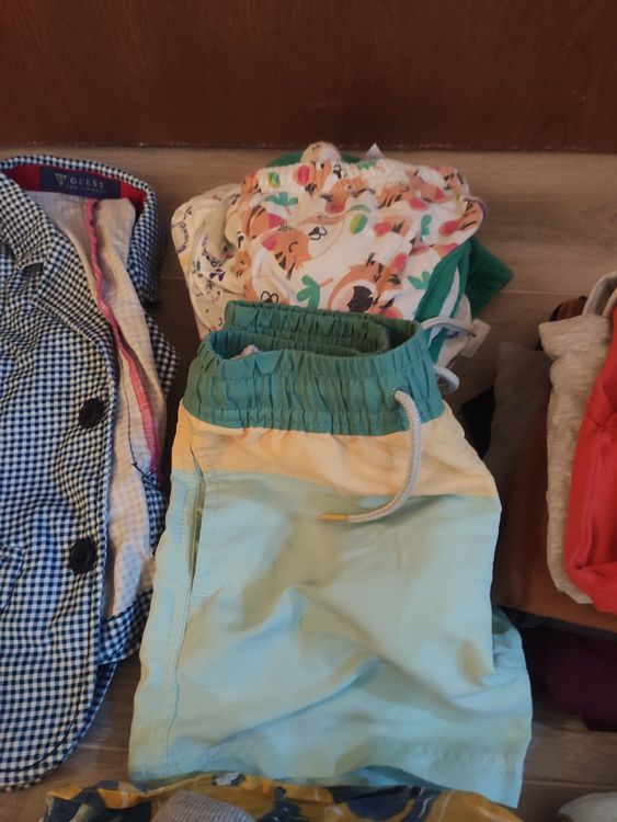 Ensembles coordonnés: Lot de très beaux habits enfants – D'occasion à Neuchâtel par snips01 2