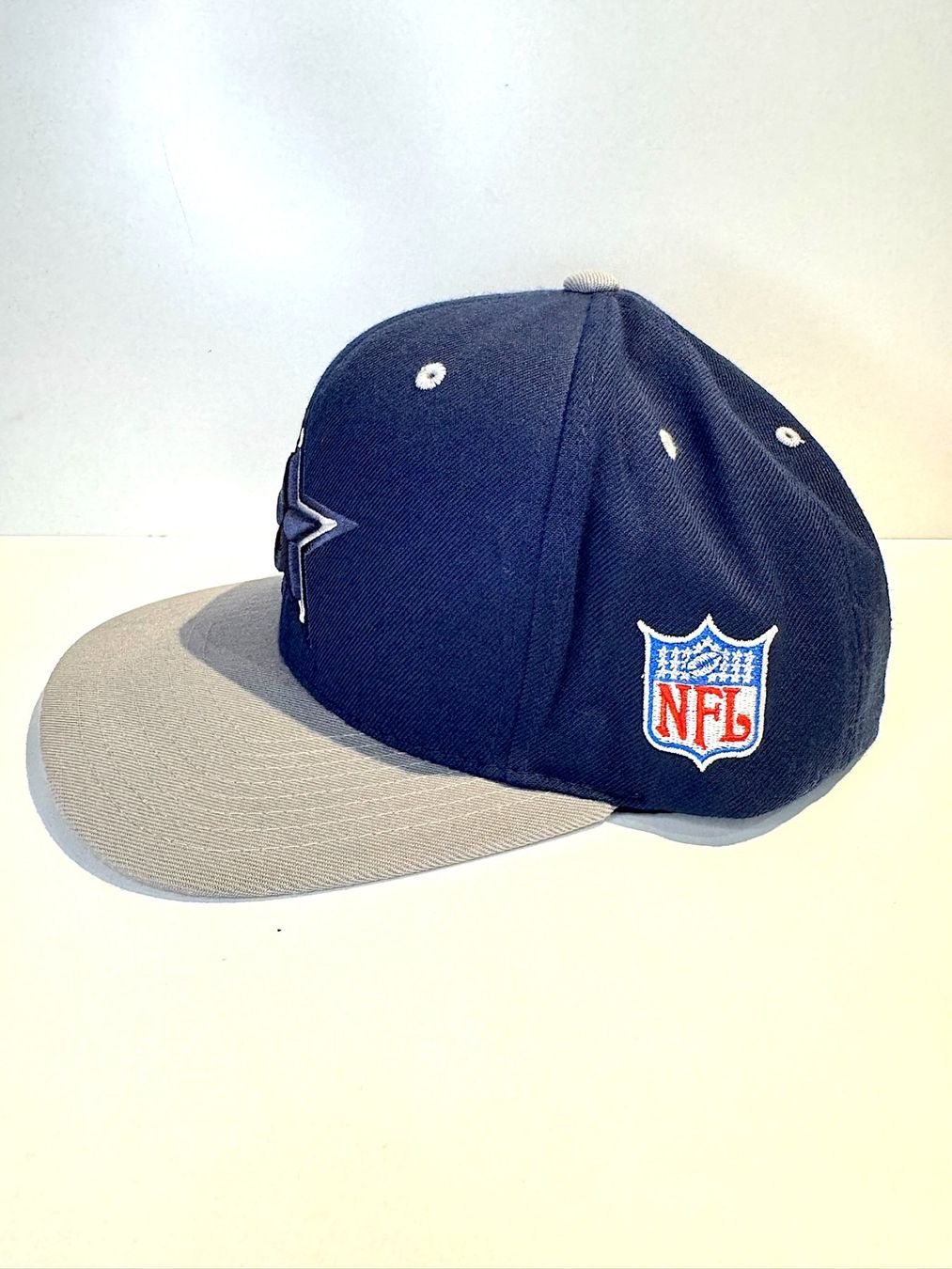 Mitchell & Ness Copricapi, berretti & cappellini: DALLAS COWBOYS MITCHELL & NESS SNAPBACK CAP HAT – Usato da Cortaillod venduto da Stay_Alive_vtg_CAP 1