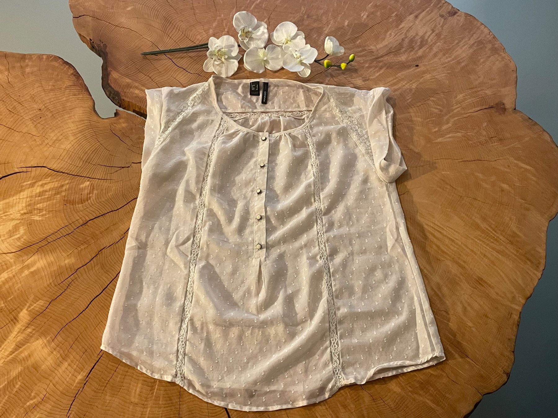 Mango Blusen: Ravissante blouse dentelle MANGO beige | Spitzenbluse Gr. S – Gebraucht aus Zürich von AnnaSa 3