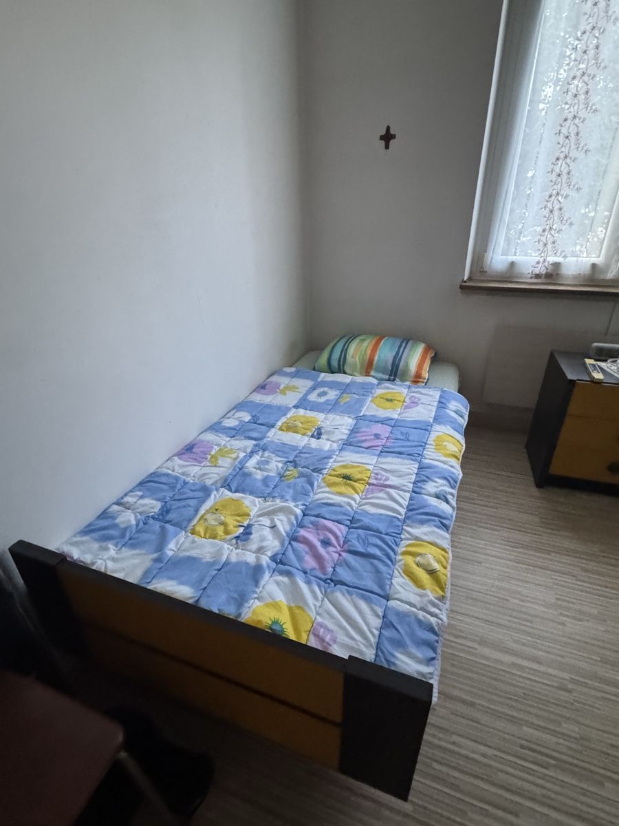 Letti: Bett mit Lattenrost und Matratze Einzelbett braun – Usato da Uitikon Waldegg venduto da LoriCor