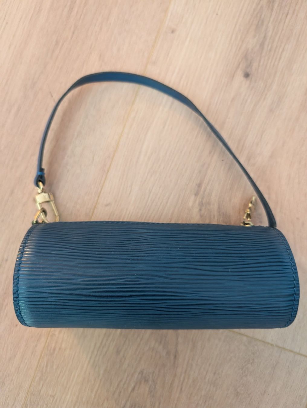 Louis Vuitton Borse da donna: Louis Vuitton Mini Soufflot Epi Blue – Nuovo (secondo la descrizione) da Schwerzenbach venduto da may_5qnm 2