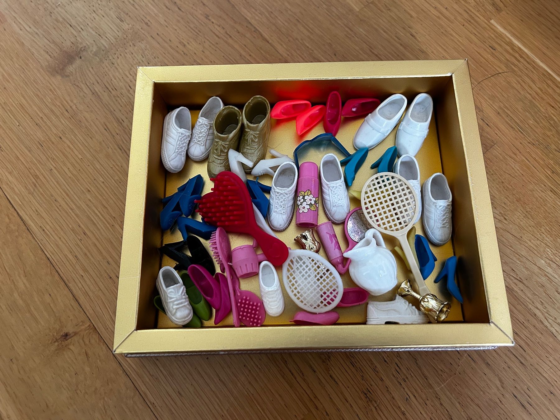 Puppen: Barbie Kleider und Schuhe – Gebraucht aus Dagmersellen von kouk01 3