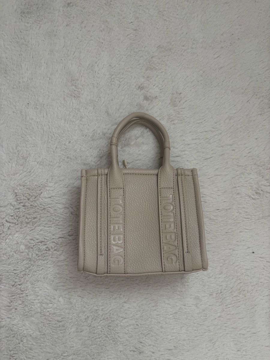 Borse da donna: Tote Bag  – Nuovo (secondo la descrizione) da Hütten venduto da moc_5xdf