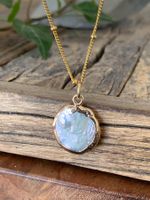 Elegante vergold. Kette mit Perlmutt-Charm Edelstahl
