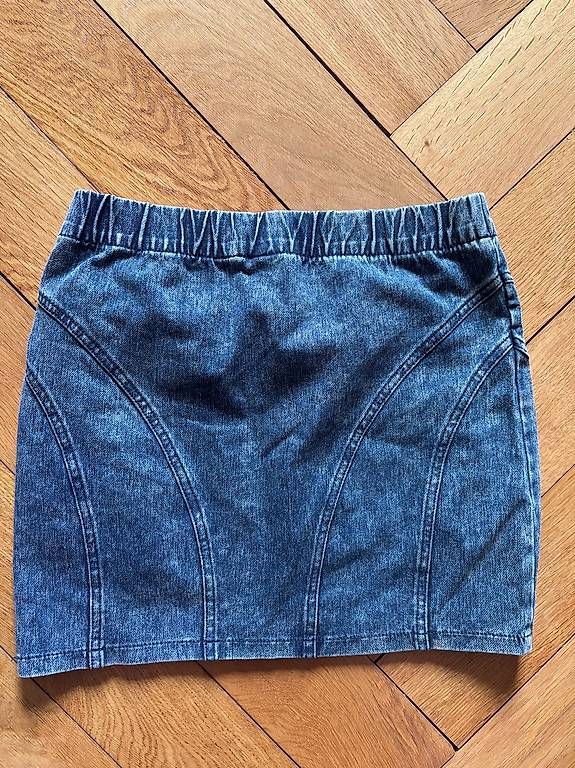 H&M Jupes: Kurzer Jeansrock (S-M) – D'occasion à Bern par viddra 1
