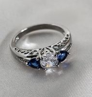 Zarter Ring mit weiss & blau Zirkonia, 925 versilbert, Gr. 8