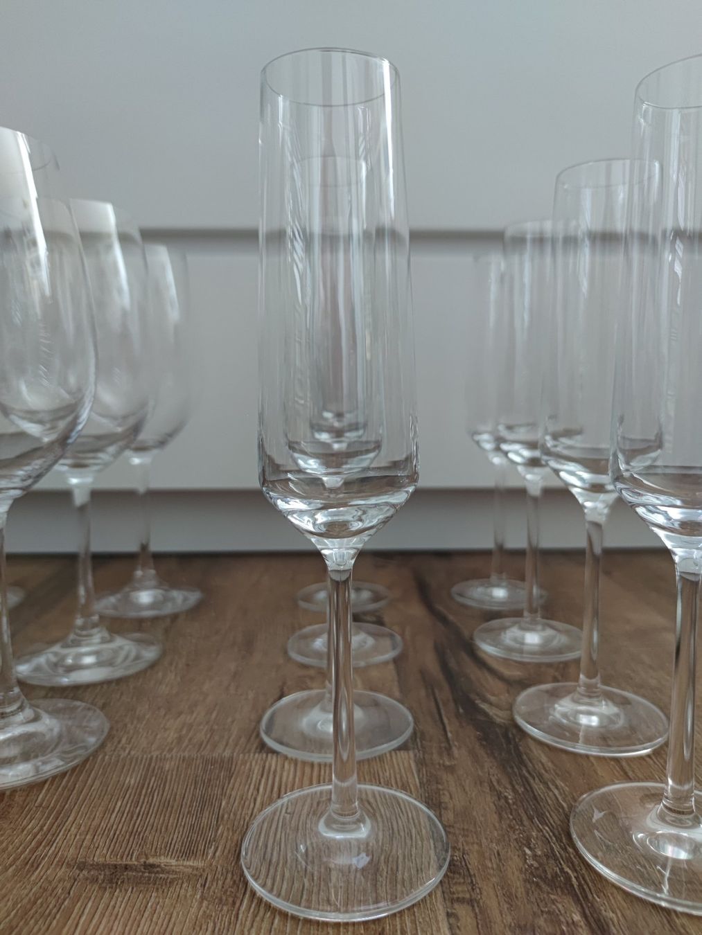 Coop Gläser: 7 Rotwein + 8 Sektgläser / Verres à vin rouge et champagne – Neu (gemäss Beschreibung) aus Fribourg von Elyngwen 1